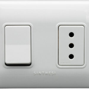 Placa interruptor 9/12 1M + tomacorriente 10A armado